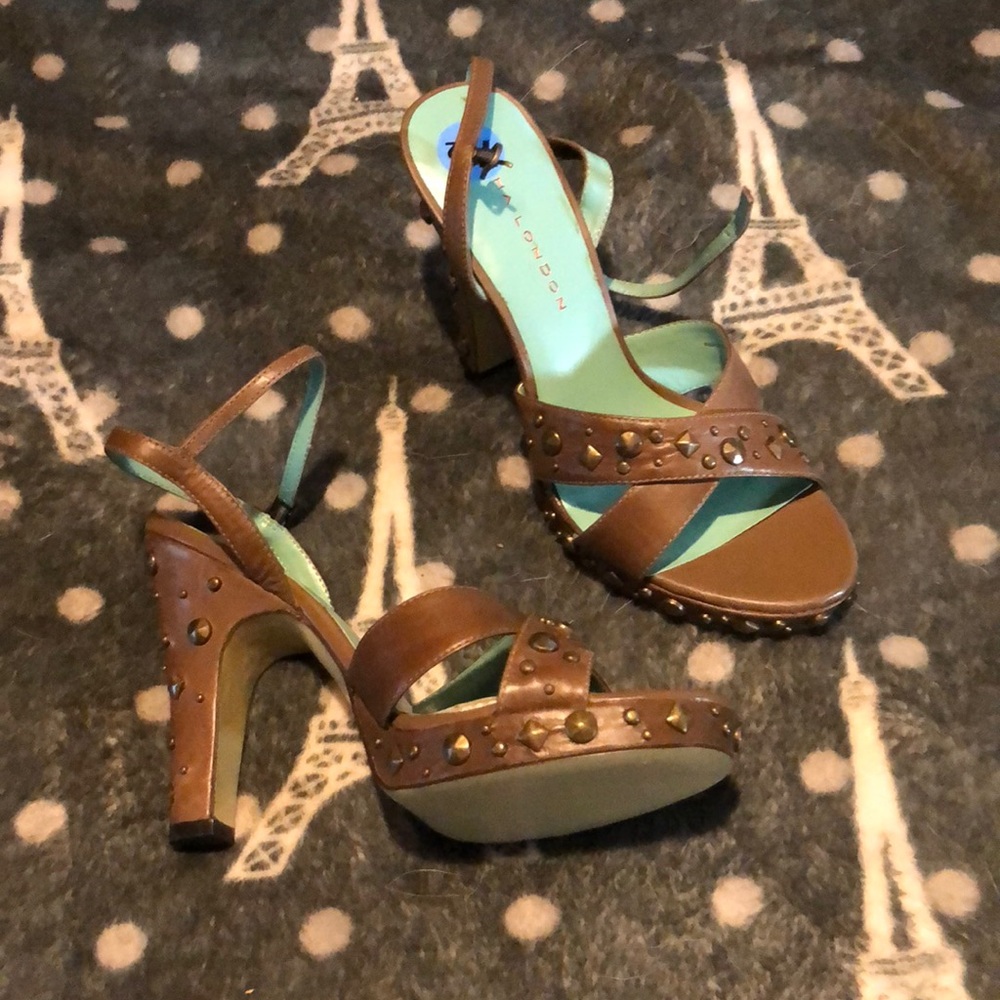 NWT SACHA of LONDON High Heel Sandals, s 7.5 B